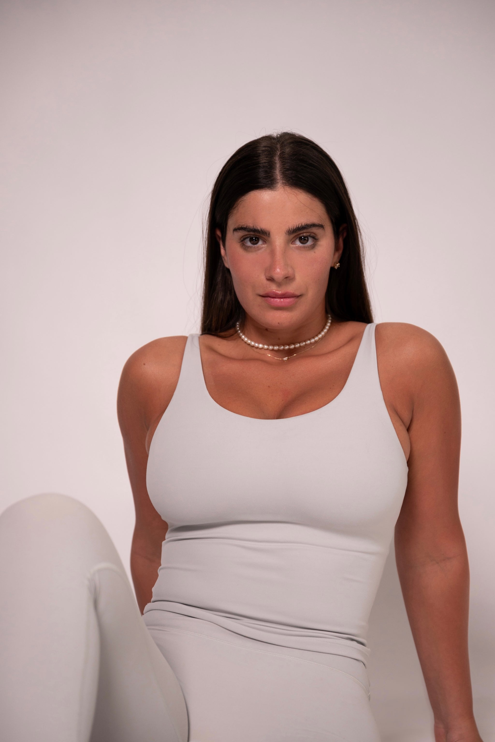 MOVE SLEEVELESS TOP גופייה