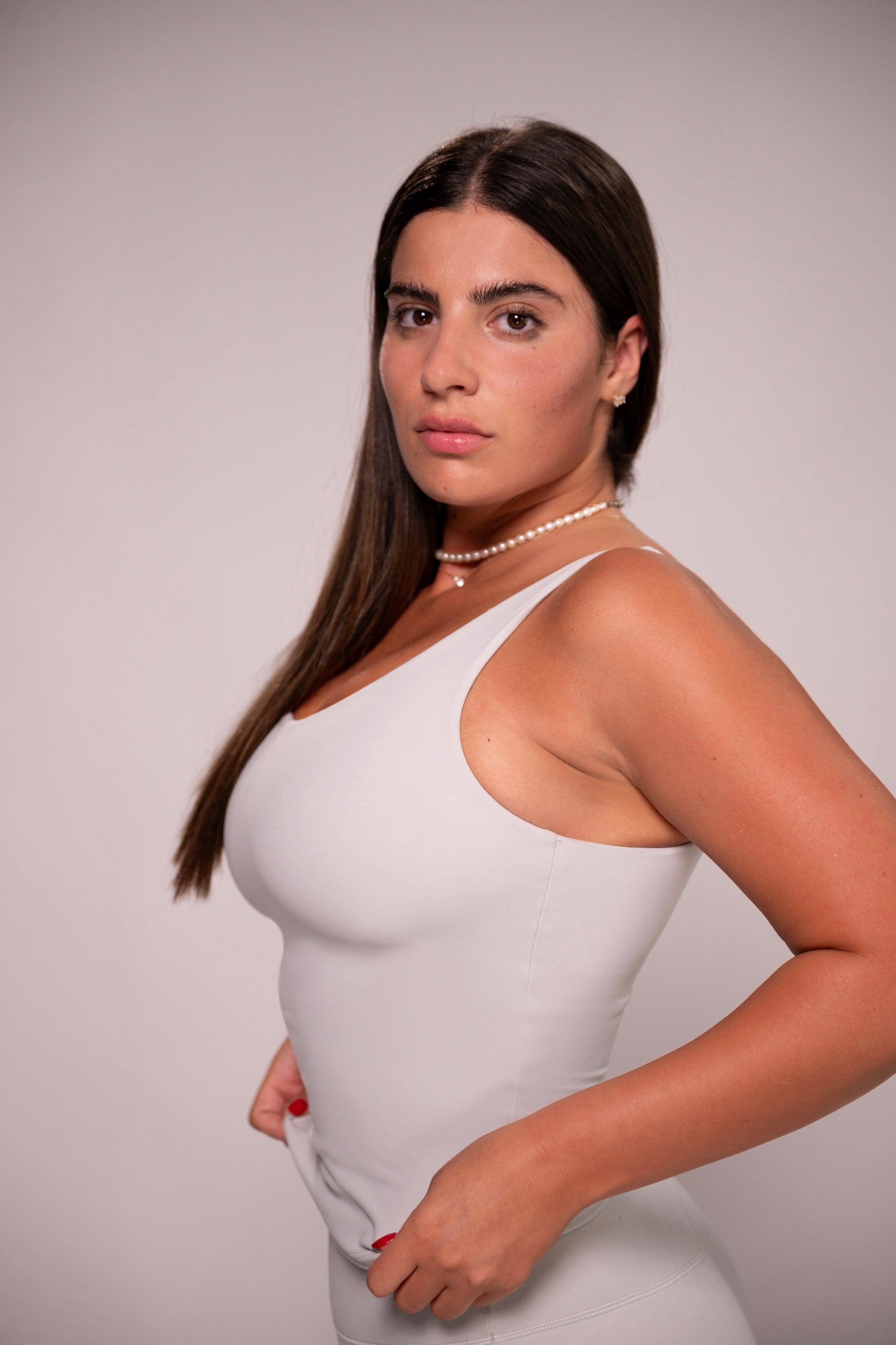 MOVE SLEEVELESS TOP גופייה