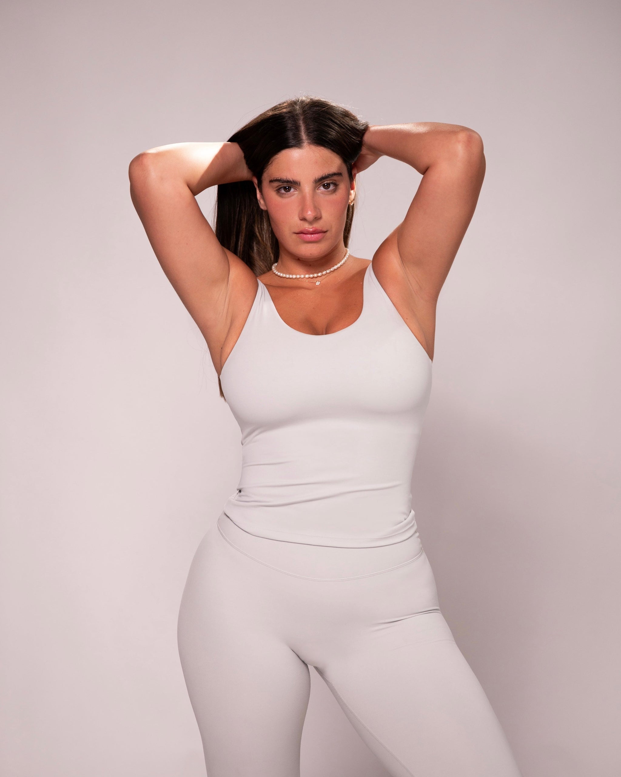 MOVE SLEEVELESS TOP גופייה עם חזייה מובנית