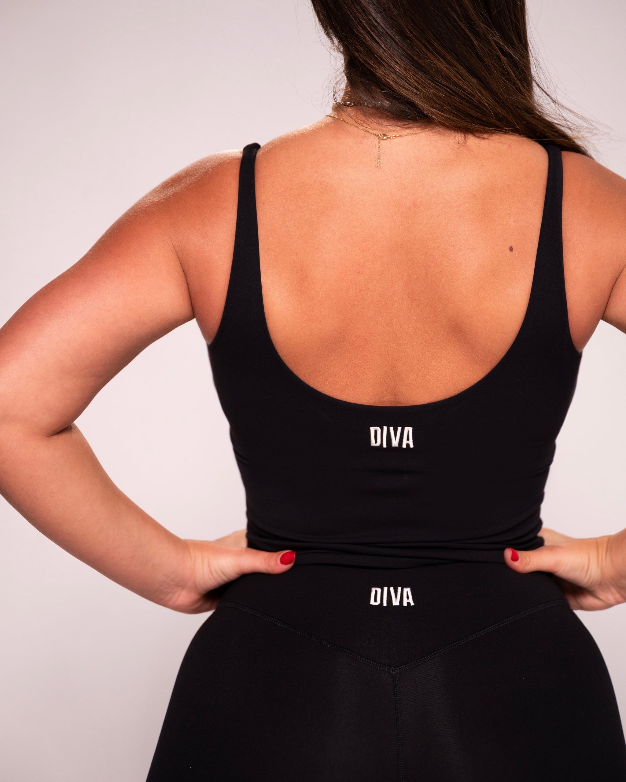 MOVE SLEEVELESS TOP גופייה