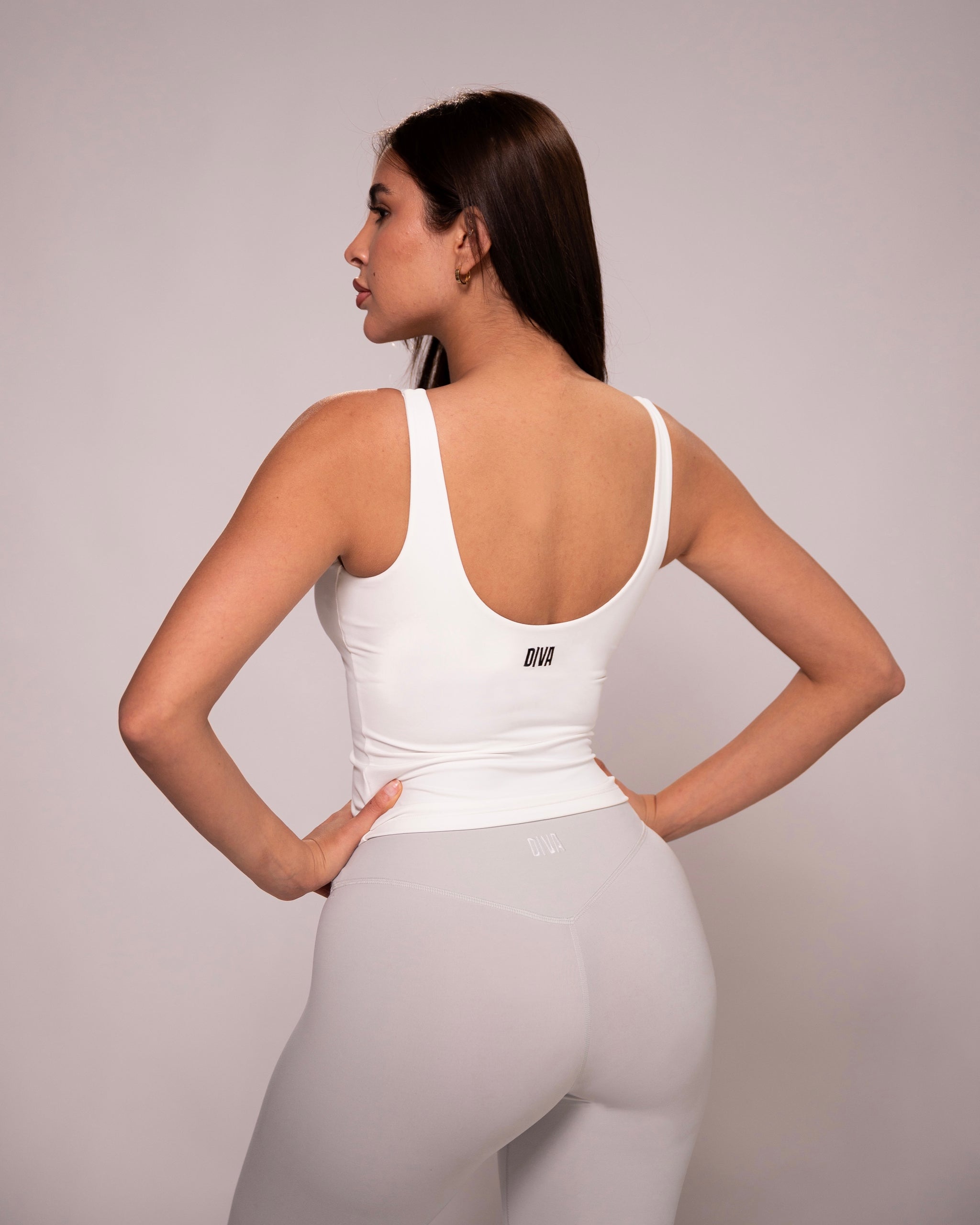 MOVE SLEEVELESS TOP גופייה