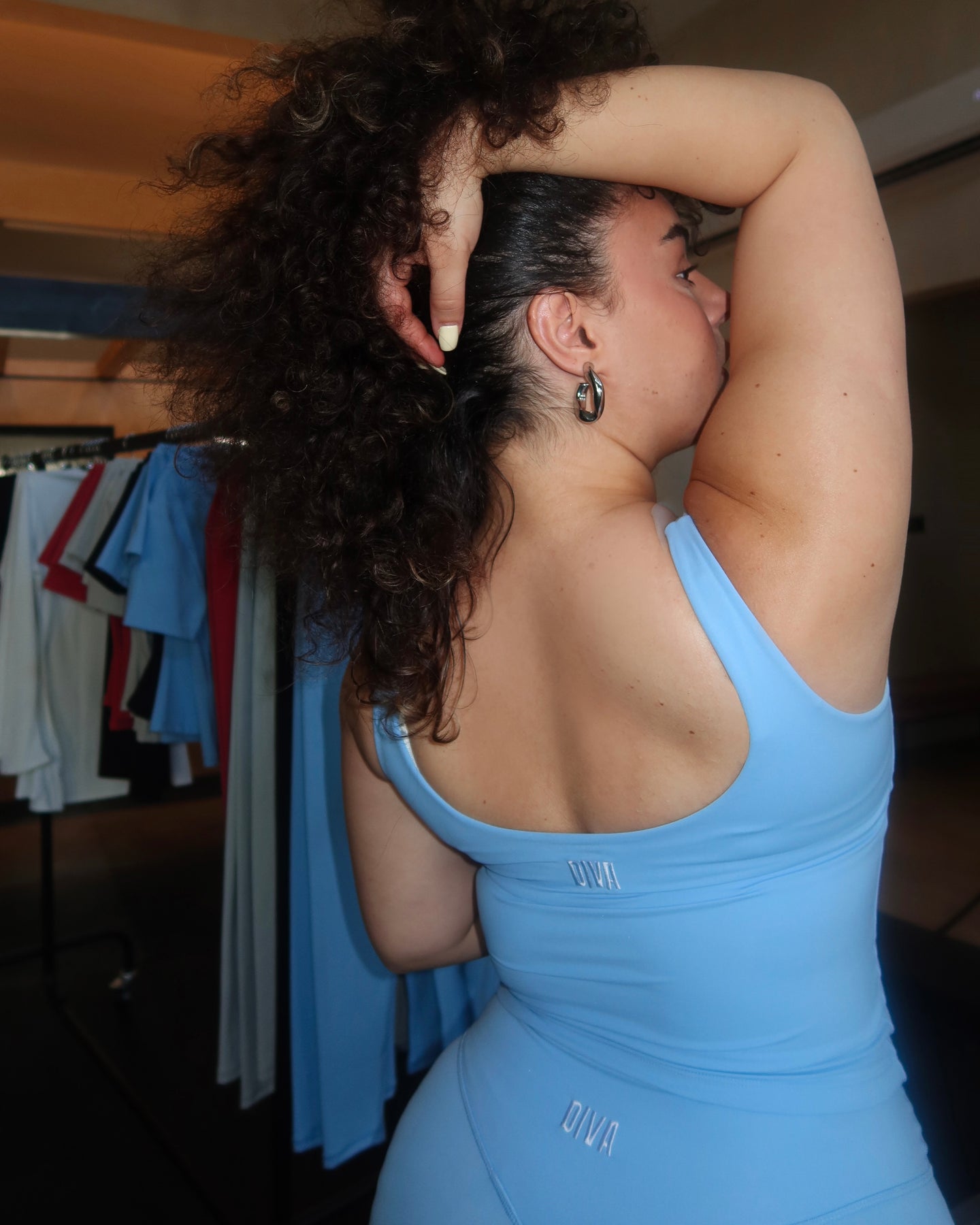 MOVE SLEEVELESS TOP גופייה