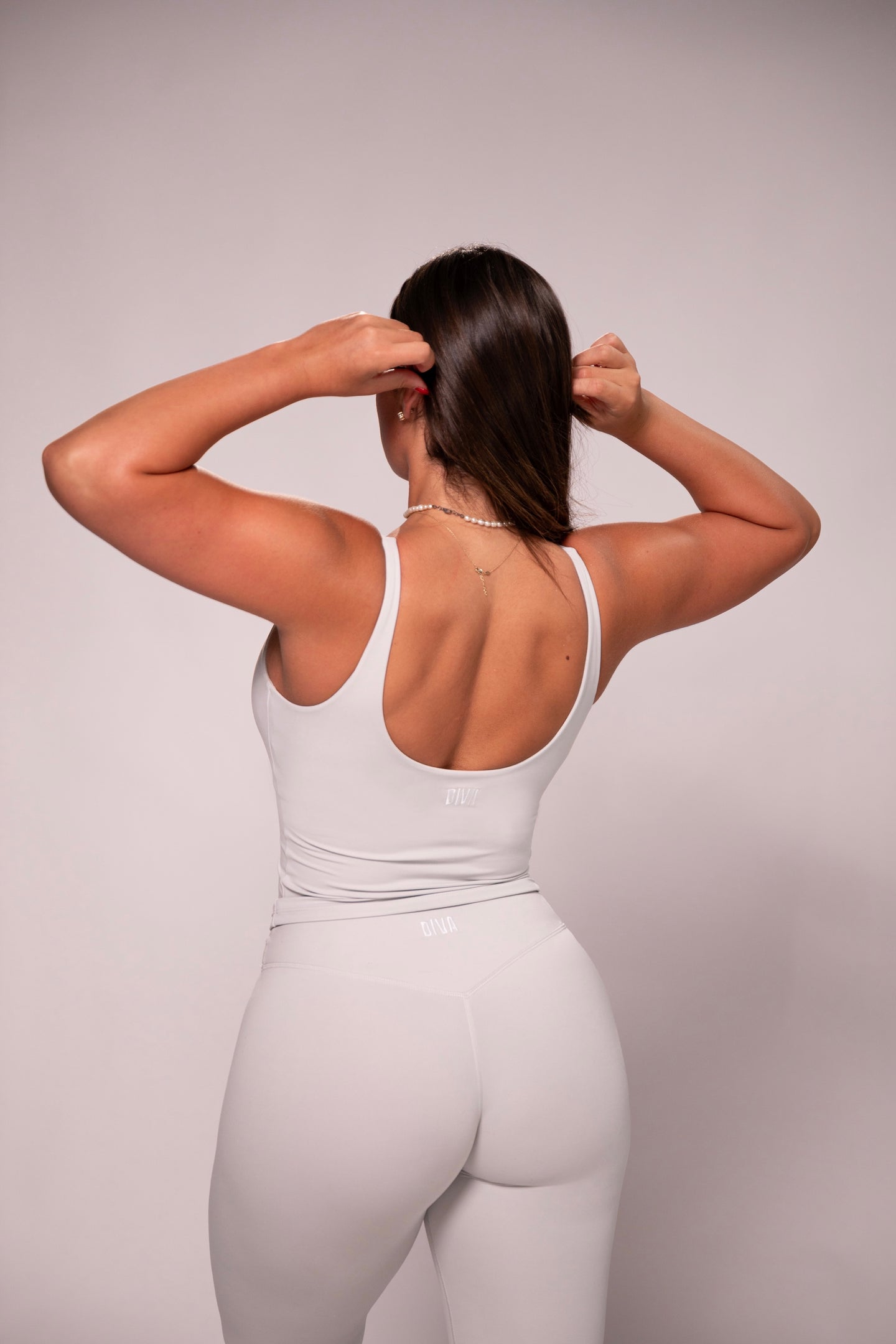 MOVE SLEEVELESS TOP גופייה